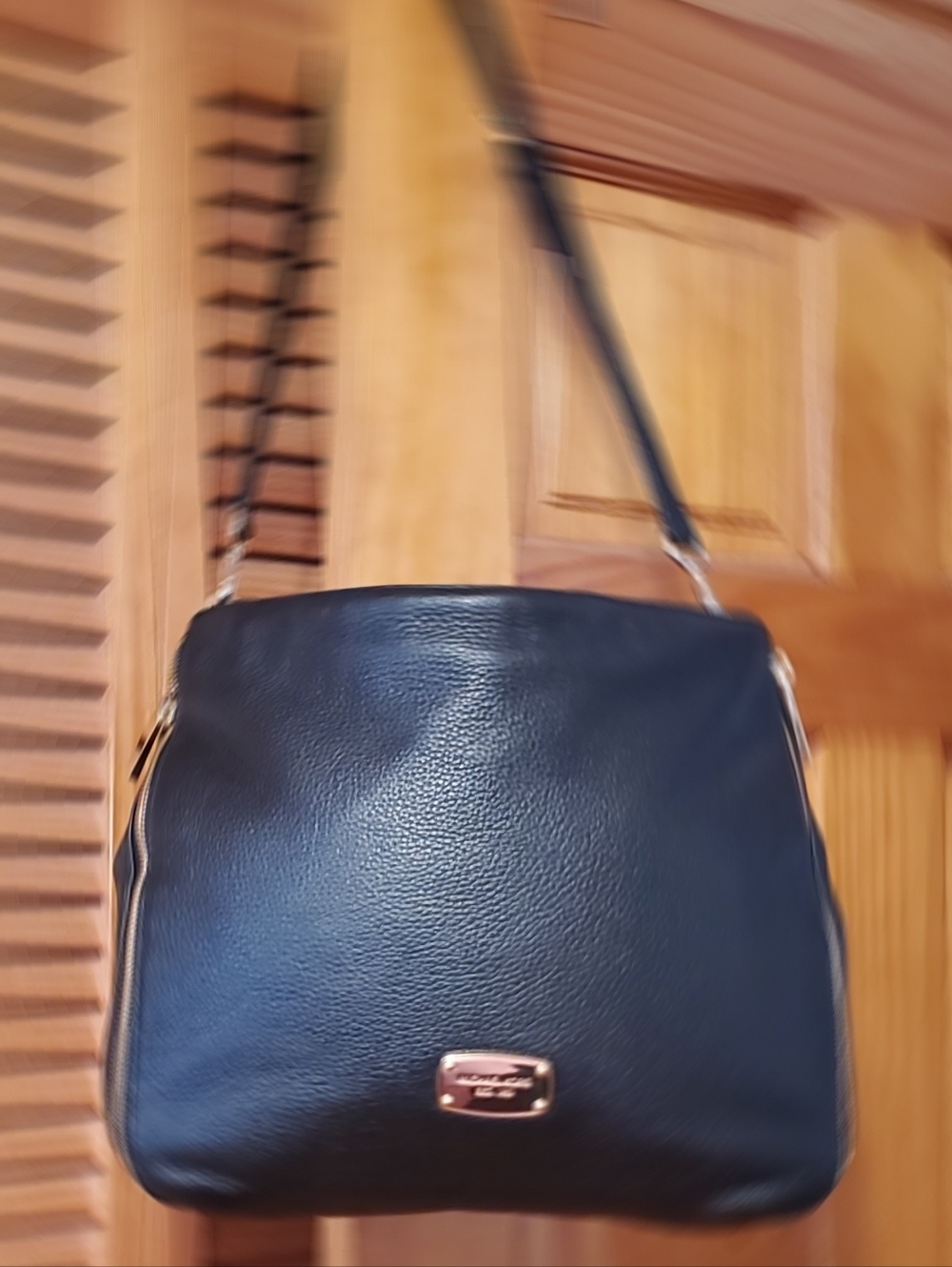 MIchael Kors Leather Shoulder Bag in Black - Classic Women's Bag